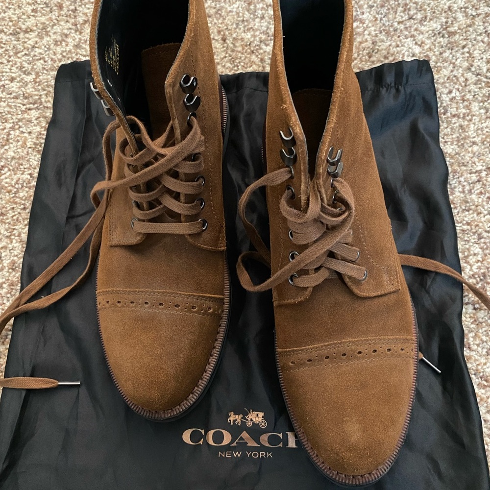Coach Mens hand stitched boots and drawstring bag. - Picture 1 of 5
